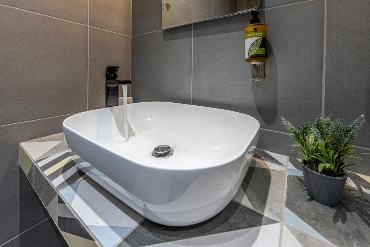 Athenian Boutique Apartments Bagian luar foto