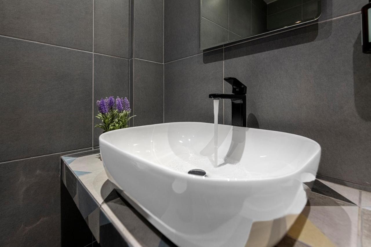 Athenian Boutique Apartments Bagian luar foto